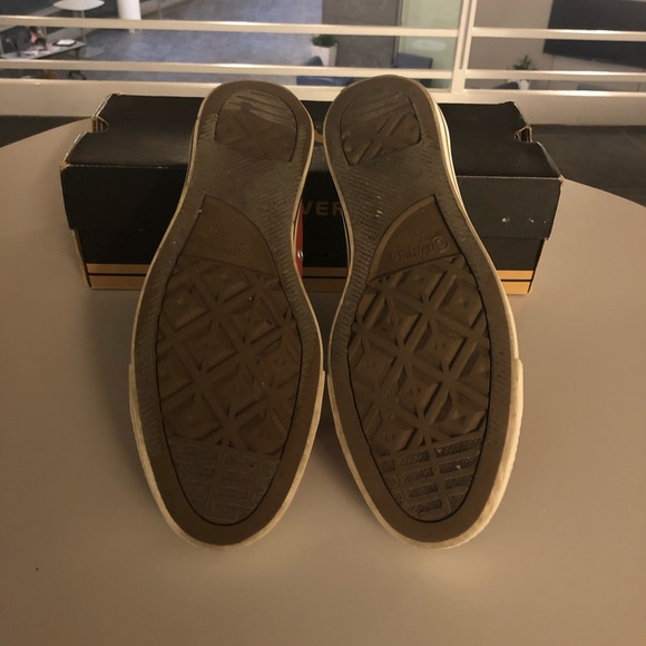 Chuck Taylor Converse - Picture 5 of 6